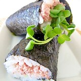 とろけるコンビーフで恵方巻き。